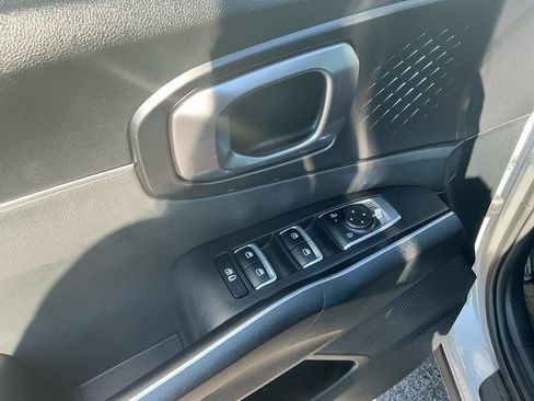Used 2025 Kia Sorento S w/ Panoramic Sunroof Package FWD image 16