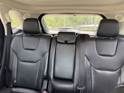 Used 2019 Ford Edge Titanium w/ Equipment Group 301A FWD image 31