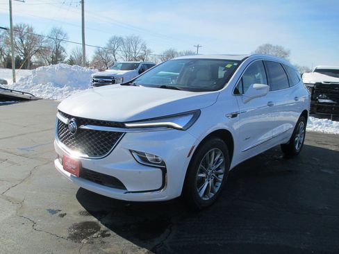 Certified 2023 Buick Enclave Avenir image 9