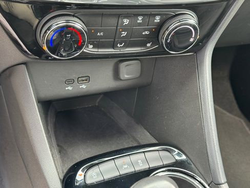 Used 2024 Buick Encore GX Sport Touring w/ Comfort Package image 32