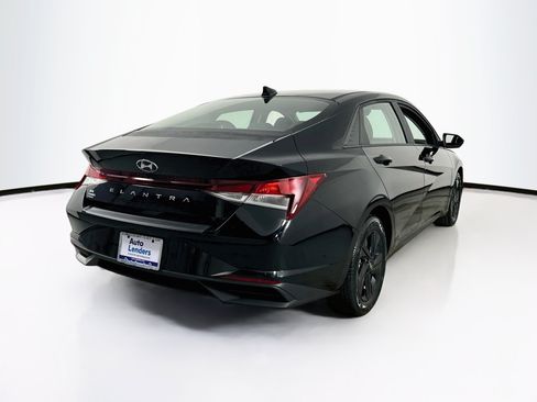 Used 2023 Hyundai Elantra SEL FWD image 5