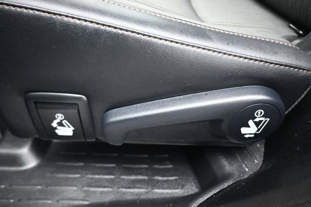Used 2019 Toyota Highlander Plus AWD/4WD image 31