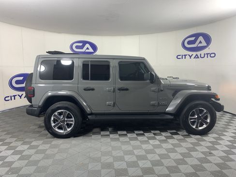 Used 2021 Jeep Wrangler Unlimited Sahara AWD/4WD image 2