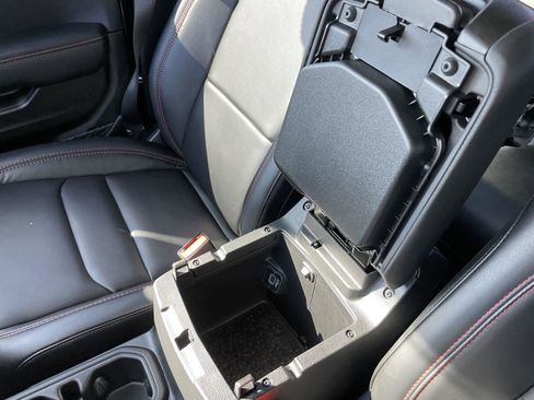 Used 2024 Jeep Gladiator Rubicon image 29