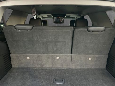 Used 2016 Cadillac Escalade Luxury image 13