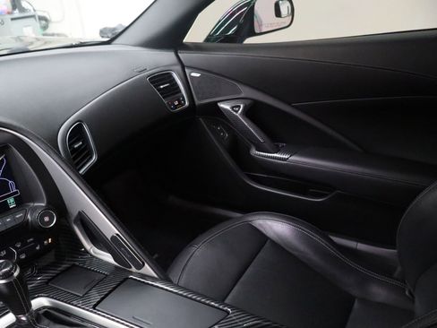 Used 2017 Chevrolet Corvette Stingray Coupe image 26