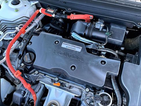 Used 2020 Honda Accord Hybrid image 32