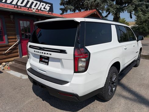 Used 2021 Chevrolet Suburban Z71 w/ Z71 Off-Road Package AWD/4WD image 23