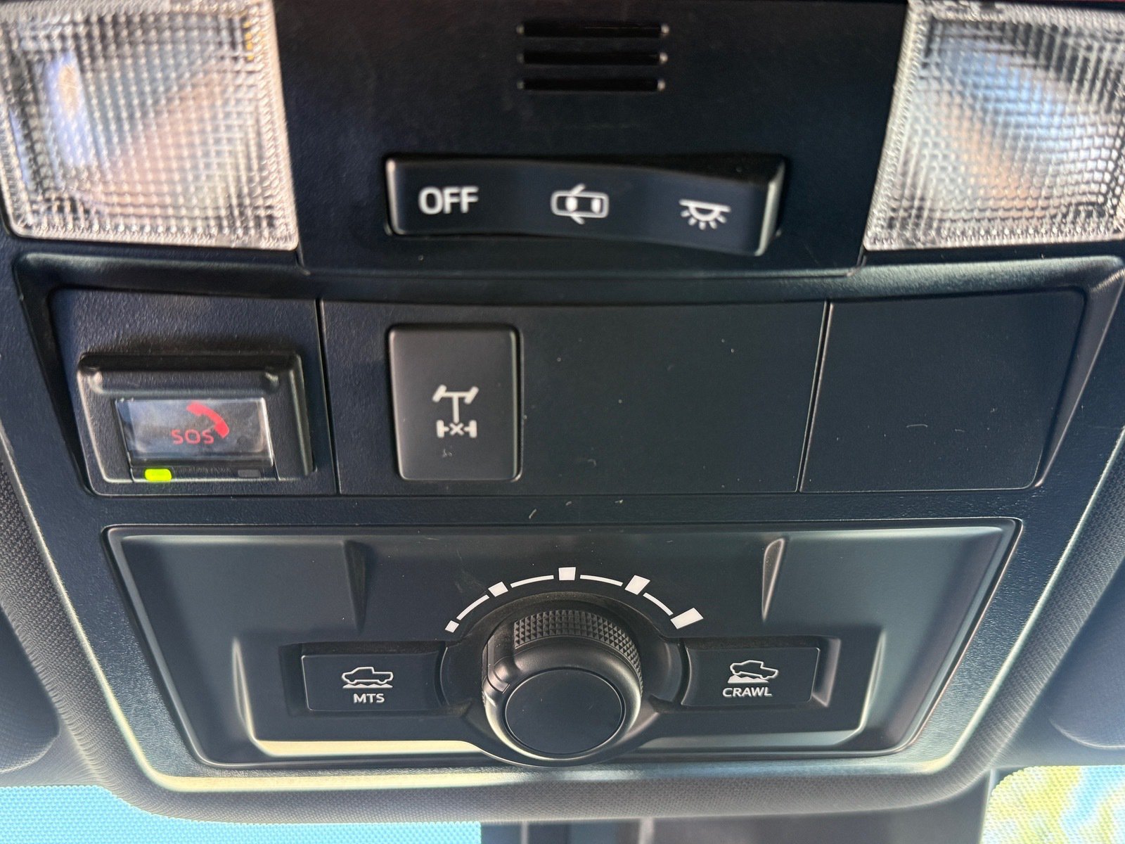 Used 2021 Toyota Tacoma TRD Off-Road w/ Technology Package AWD/4WD image 37