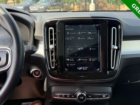 Used 2019 Volvo XC40 T5 Momentum AWD/4WD image 26