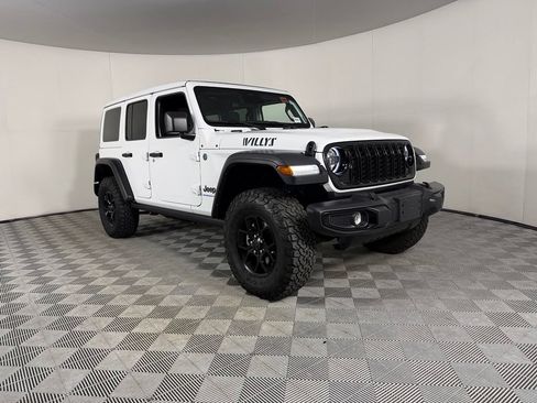 Used 2025 Jeep Wrangler Unlimited Sport S 4xe AWD/4WD image 3