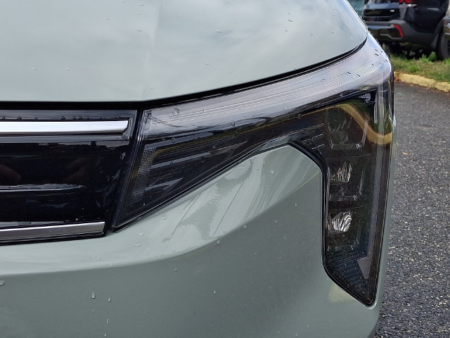 Certified 2025 Kia K4 GT-Line Turbo FWD image 9