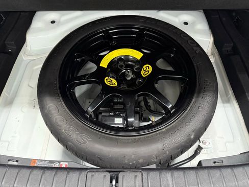 Used 2022 Genesis G70 3.3T Launch Edition image 32