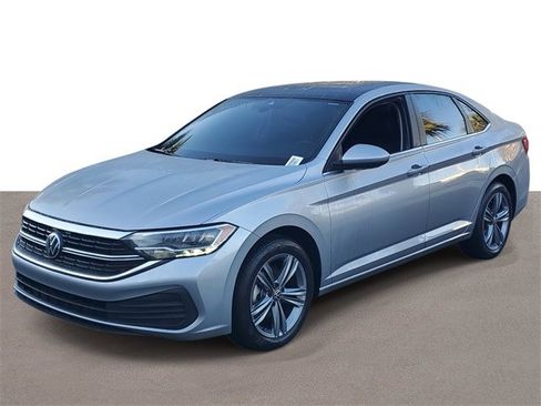 Certified 2024 Volkswagen Jetta SE image 2