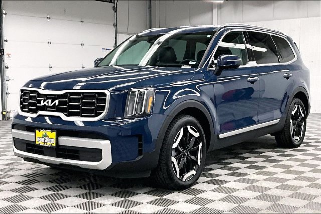 Used 2025 Kia Telluride S FWD image 11
