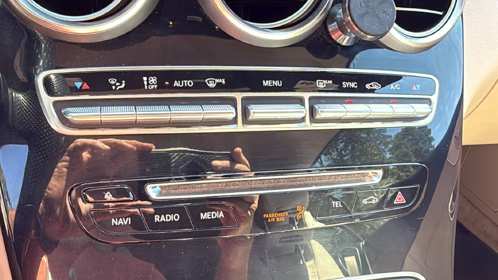 Certified 2018 Mercedes-Benz C 300 4MATIC Cabriolet image 29