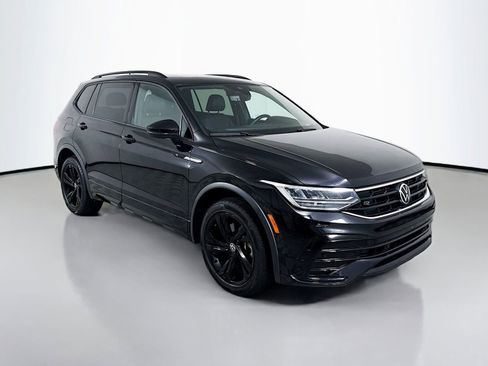 Used 2023 Volkswagen Tiguan SE R-Line AWD/4WD image 7