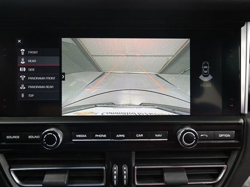 Used 2019 Porsche Macan AWD/4WD image 21