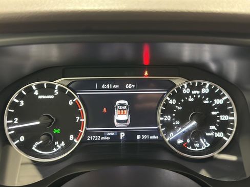 Used 2023 Nissan Rogue SV image 12