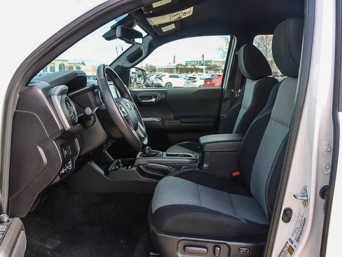 Used 2023 Toyota Tacoma TRD Off-Road image 19