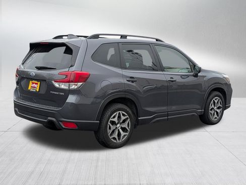 Used 2020 Subaru Forester Premium AWD/4WD image 7