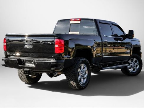 Used 2019 Chevrolet Silverado 2500 LTZ w/ Duramax Plus Package AWD/4WD image 5