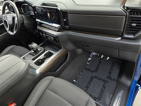 Used 2023 Chevrolet Silverado 1500 LT image 16