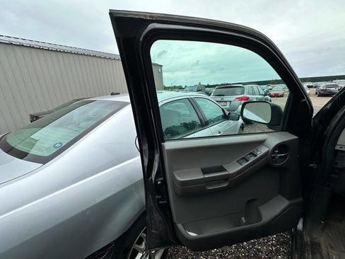 Used 2011 Nissan Xterra X RWD image 22