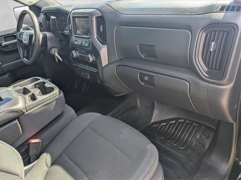 Used 2020 GMC Sierra 1500 4x4 Crew Cab w/ Sierra Value Package image 22