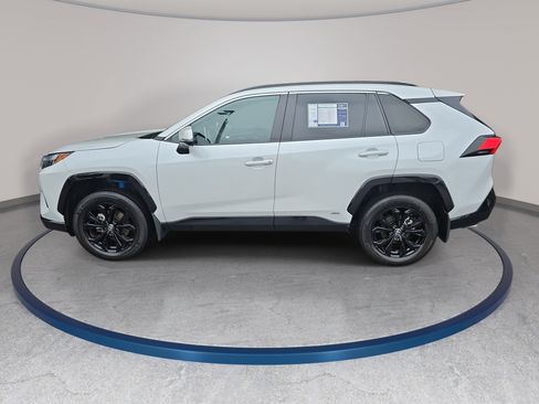 Used 2024 Toyota RAV4 SE w/ Weather Package AWD/4WD image 8