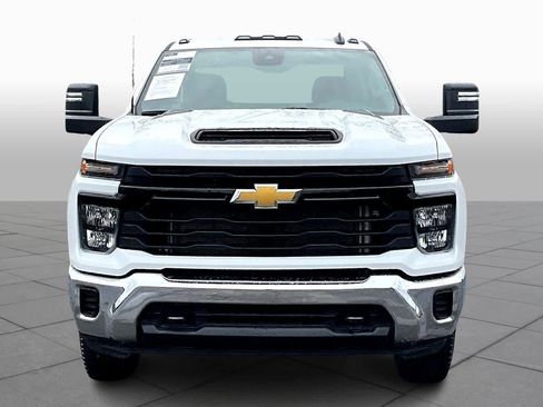 Used 2025 Chevrolet Silverado 2500 W/T w/ Snow Plow Prep/Camper Package image 3