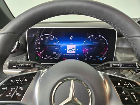 Certified 2025 Mercedes-Benz GLC 300 4MATIC image 31