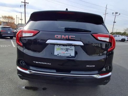 Used 2022 GMC Terrain Denali image 3