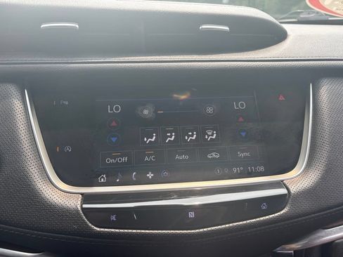 Used 2021 Cadillac XT5 Premium Luxury FWD image 18