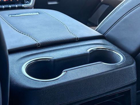 Used 2026 GMC Yukon Denali Ultimate w/ LPO, Floor Liner Package AWD/4WD image 28
