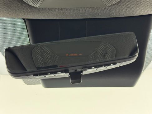 Used 2024 Kia EV9 Land image 34