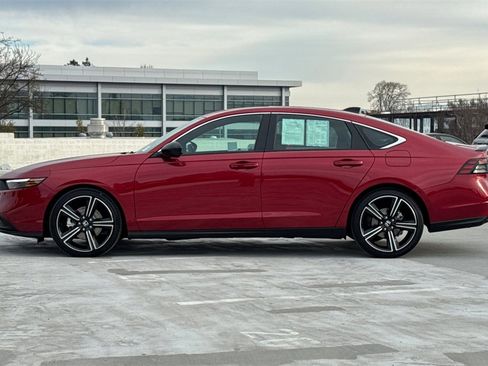 Certified 2025 Honda Accord Sport image 6