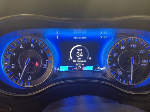 Used 2019 Chrysler 300 Touring L w/ Quick Order Package 22F RWD image 23