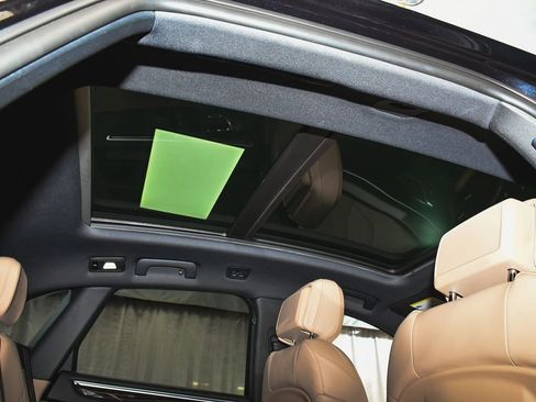 Used 2023 Porsche Macan AWD/4WD image 49