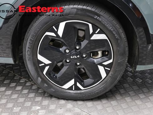 Used 2023 Kia Niro Wind w/ Wind Preserve Package FWD image 30