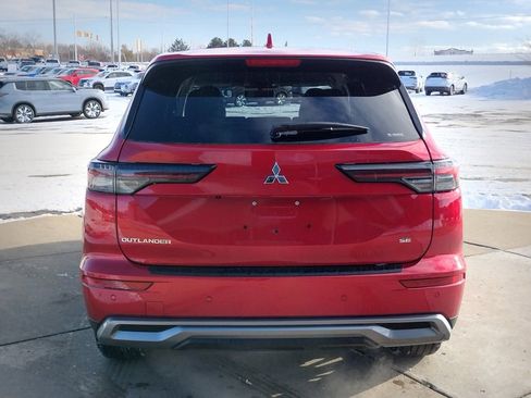 New 2026 Mitsubishi Outlander SE image 17