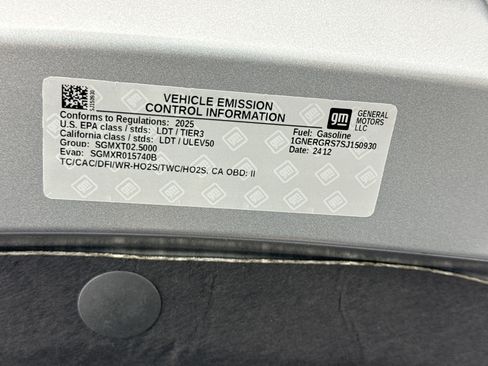 Used 2025 Chevrolet Traverse LT FWD image 21