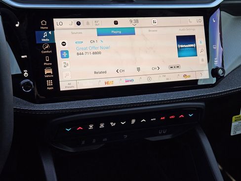 New 2026 Jeep Cherokee Laredo AWD/4WD image 18