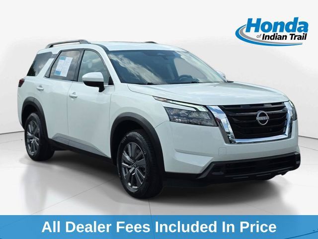Used 2025 Nissan Pathfinder SV FWD image 1