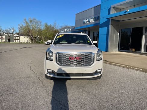 Used 2018 GMC Yukon Denali w/ Denali Ultimate Package image 2