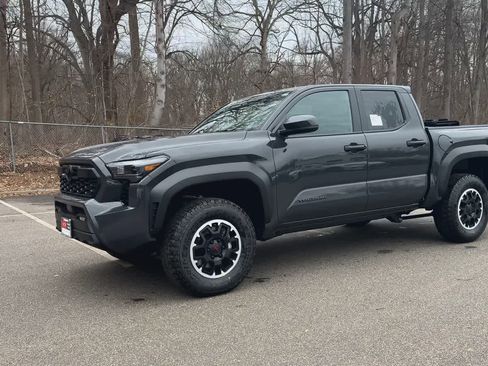 New 2026 Toyota Tacoma TRD Off-Road AWD/4WD image 4