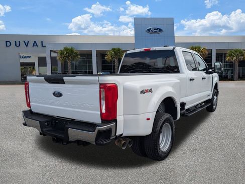 Used 2024 Ford F350 XLT image 3