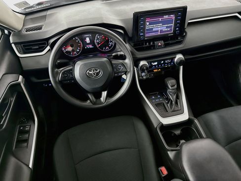 Used 2021 Toyota RAV4 LE FWD image 25