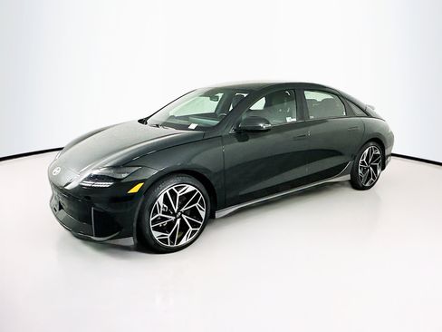 Used 2024 Hyundai Ioniq 6 SEL image 4