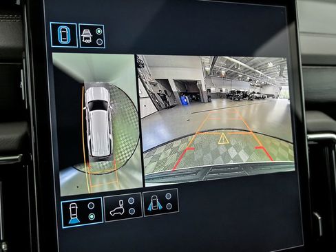 New 2026 GMC Yukon XL Denali w/ Sun & Power Step Package AWD/4WD image 17